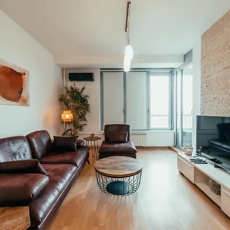 Cozy Corner Apartment Belgrade